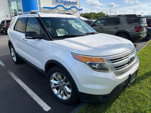 Used 2015 Ford Explorer XLT w/ Equipment Group 202A AWD/4WD image 3
