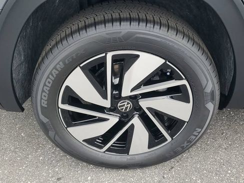 New 2026 Volkswagen Atlas SE FWD image 5
