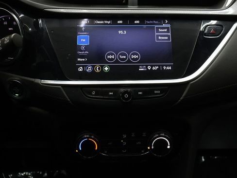 Used 2022 Buick Encore GX Preferred w/ Cold Weather Comfort Package FWD image 21
