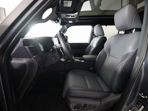 Used 2025 Lexus GX 550 image 18