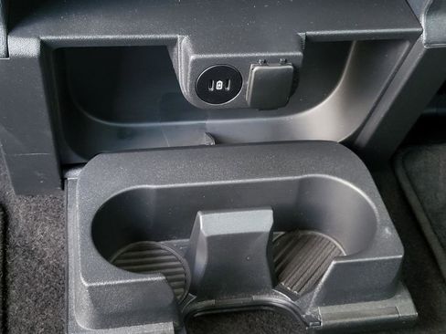 Used 2024 Ford F150 XLT image 13