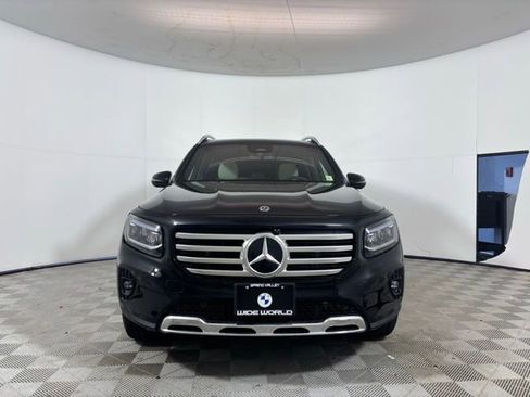 Used 2026 Mercedes-Benz GLB 250 4MATIC image 2
