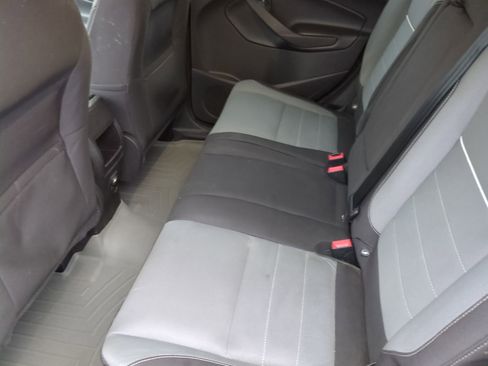 Used 2015 Ford Escape SE image 22