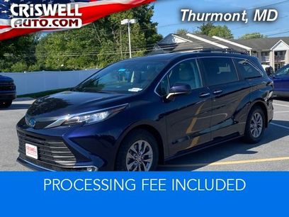 Used 2023 Toyota Sienna XLE