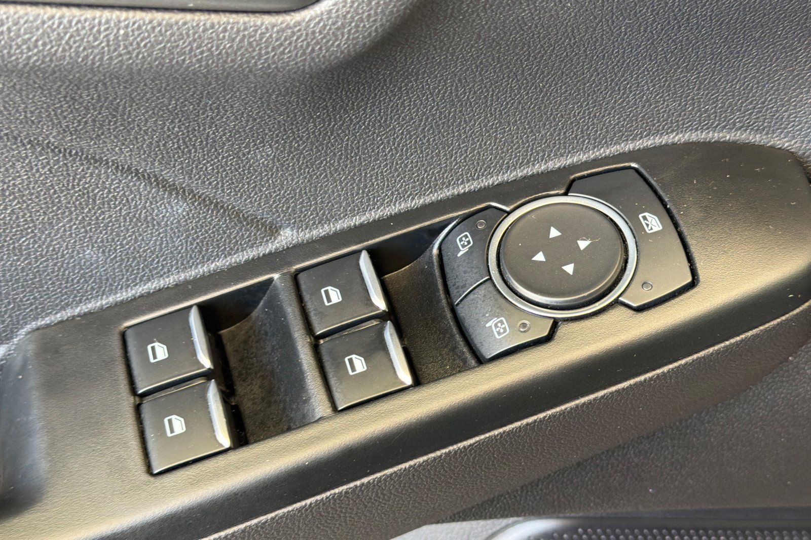 Used 2024 Ford Escape SE FWD image 12