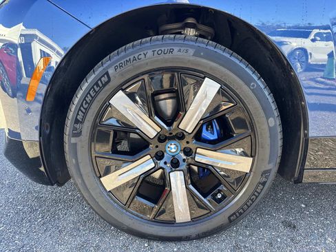 Certified 2025 BMW iX xDrive50 image 10