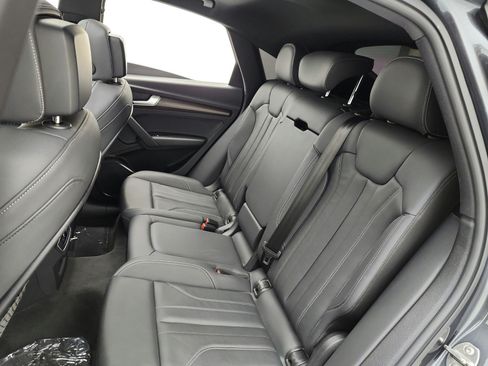 Used 2023 Audi Q5 2.0T Premium w/ Convenience Package AWD/4WD image 16