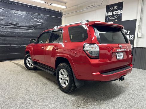 Used 2019 Toyota 4Runner SR5 image 4
