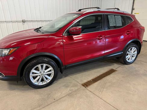 Used 2018 Nissan Rogue Sport SV w/ SV All-Weather Package AWD/4WD image 8