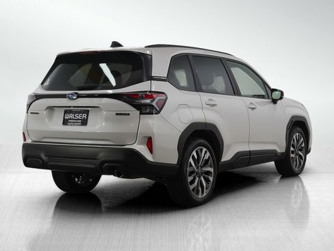 Used 2025 Subaru Forester Touring image 5