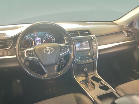 Used 2016 Toyota Camry SE FWD image 17