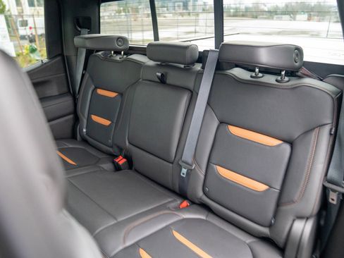 Used 2021 GMC Sierra 1500 AT4 w/ AT4 Premium Package image 23