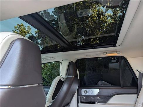 Certified 2024 Lincoln Navigator Black Label AWD/4WD image 33