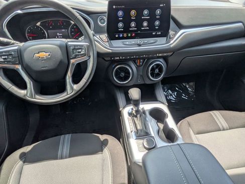 Used 2025 Chevrolet Blazer LT FWD image 23