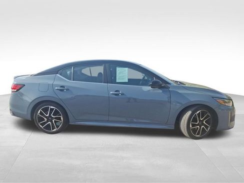 Certified 2024 Nissan Sentra SR FWD image 9