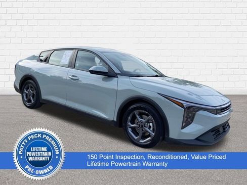 Used 2025 Kia K4 LXS image 1