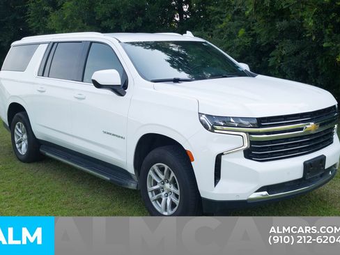 Used 2024 Chevrolet Suburban LT RWD image 23