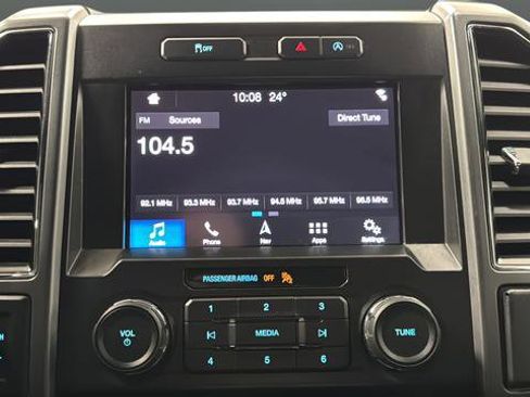 Used 2019 Ford F150 XLT w/ Equipment Group 302A Luxury AWD/4WD image 29