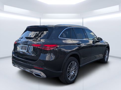 New 2026 Mercedes-Benz GLC 300 4MATIC image 3