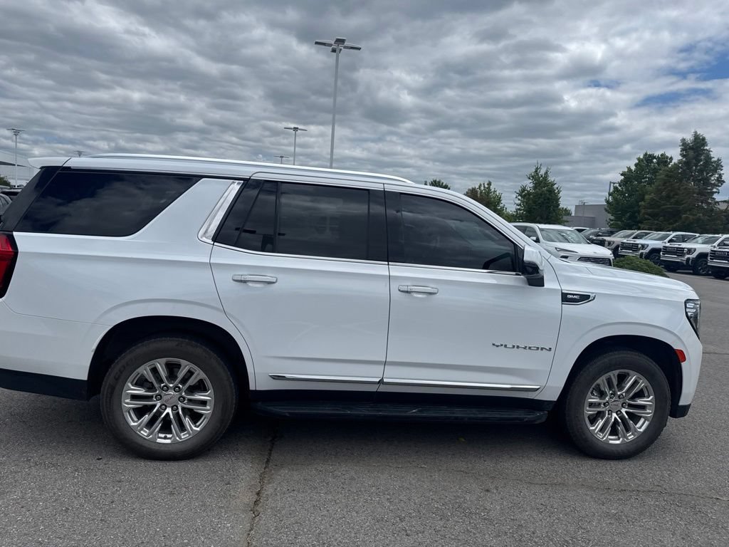 Used 2022 GMC Yukon SLT w/ SLT Premium Package AWD/4WD image 6