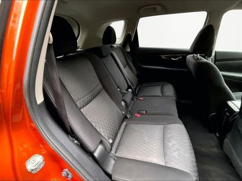 Used 2020 Nissan Rogue SV image 17