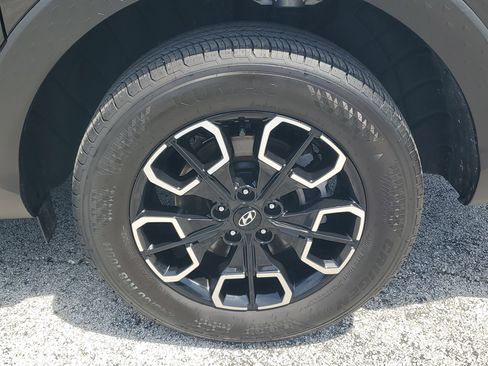 Used 2022 Hyundai Santa Cruz SEL w/ Activity Package FWD image 7