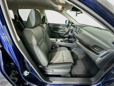 Used 2025 Nissan Rogue SV FWD image 33