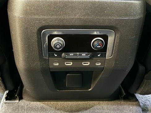 Used 2021 Chevrolet Tahoe High Country w/ Premium Package image 37