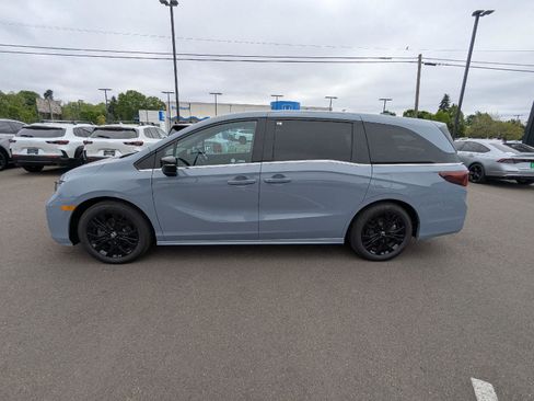 Used 2025 Honda Odyssey Sport-L image 3