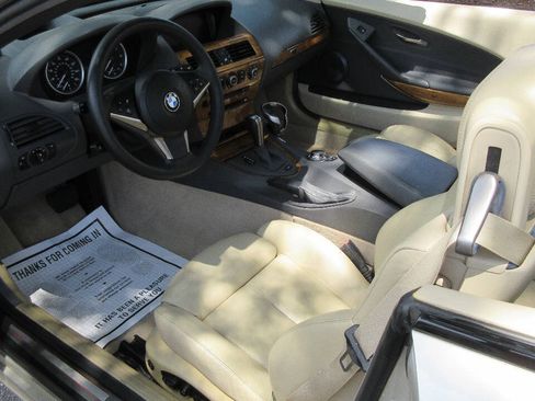 Used 2005 BMW 645Ci Convertible RWD image 10