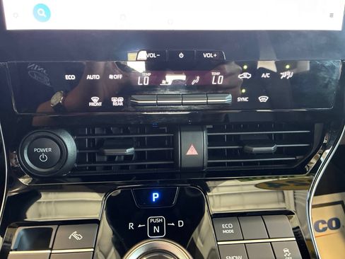 Used 2024 Toyota bZ4X FWD image 25