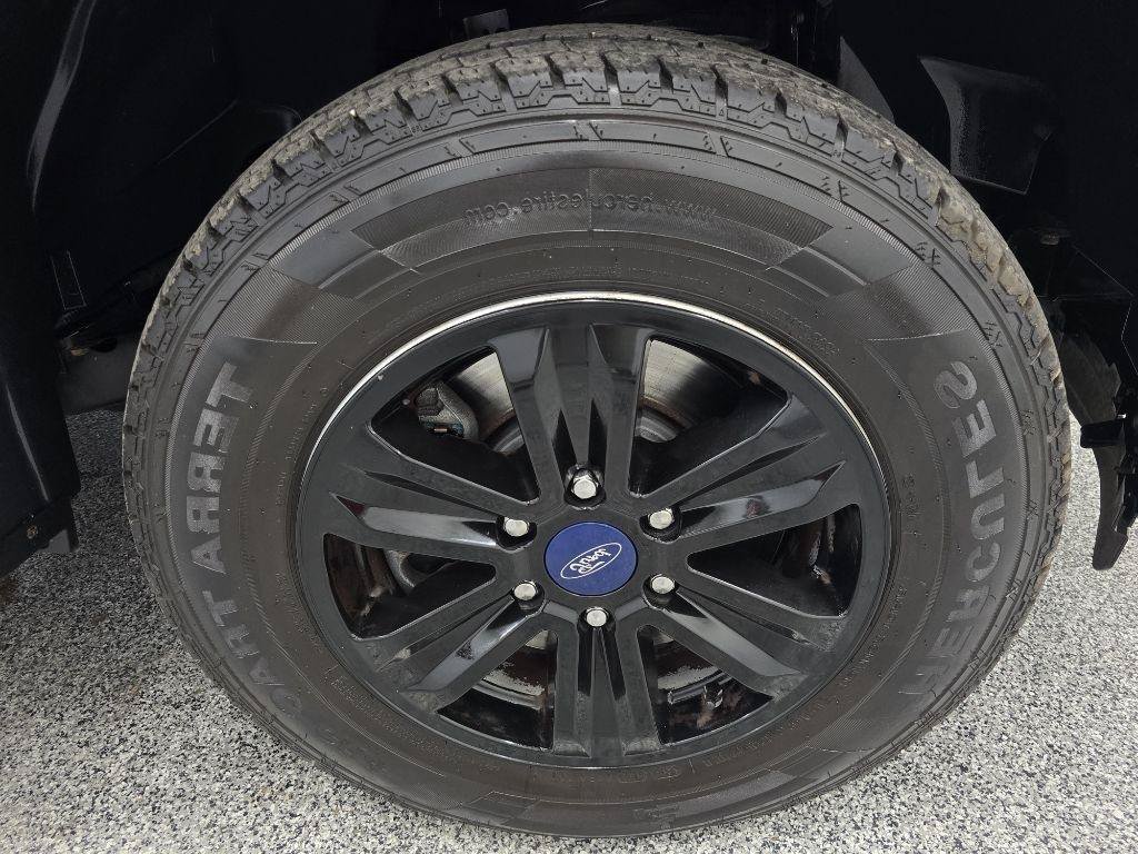 Used 2015 Ford F150 XLT w/ Equipment Group 301A Mid RWD image 28