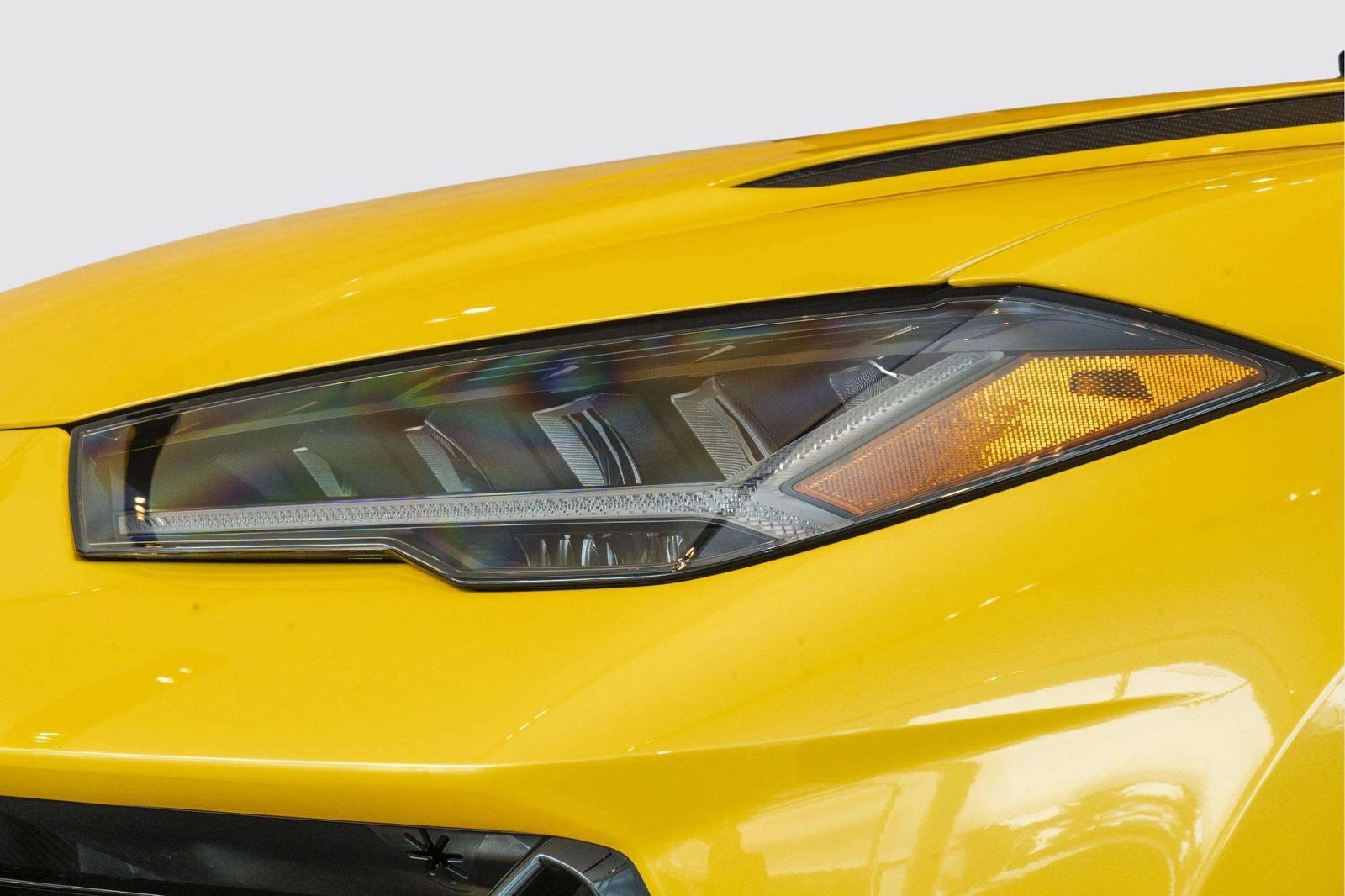Used 2024 Lamborghini Urus Performante AWD/4WD image 81