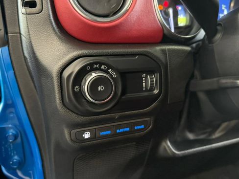 Used 2023 Jeep Wrangler Unlimited Rubicon 4xe image 12