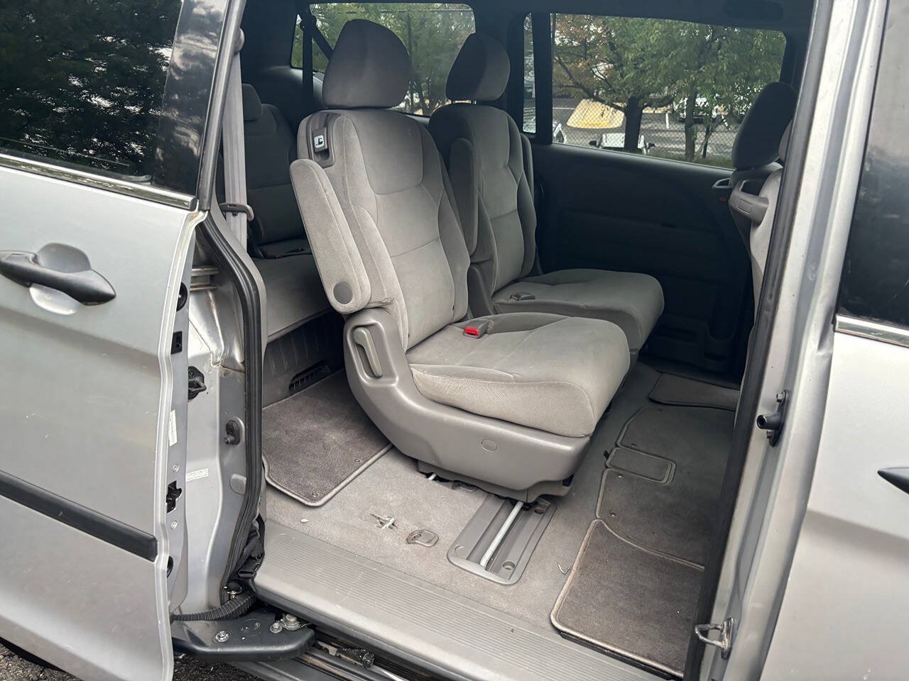 Used 2010 Honda Odyssey LX image 20