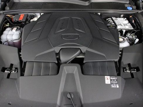 New 2026 Porsche Cayenne E-Hybrid image 20