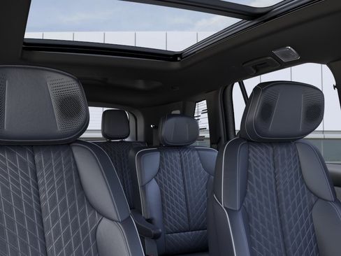 New 2026 Cadillac Vistiq Premium Luxury w/ LPO, Floor Liner Package image 24