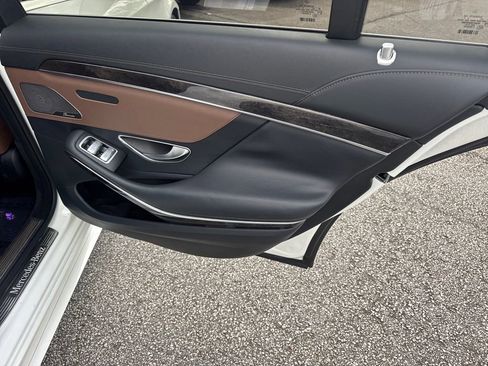 Used 2016 Mercedes-Benz S 550 Sedan image 16