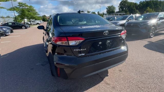 Used 2024 Toyota Corolla LE FWD image 3