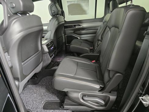 New 2026 Jeep Grand Wagoneer 4WD image 40