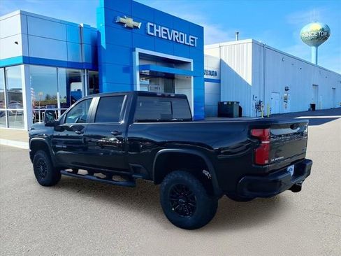 New 2026 Chevrolet Silverado 2500 ZR2 image 6