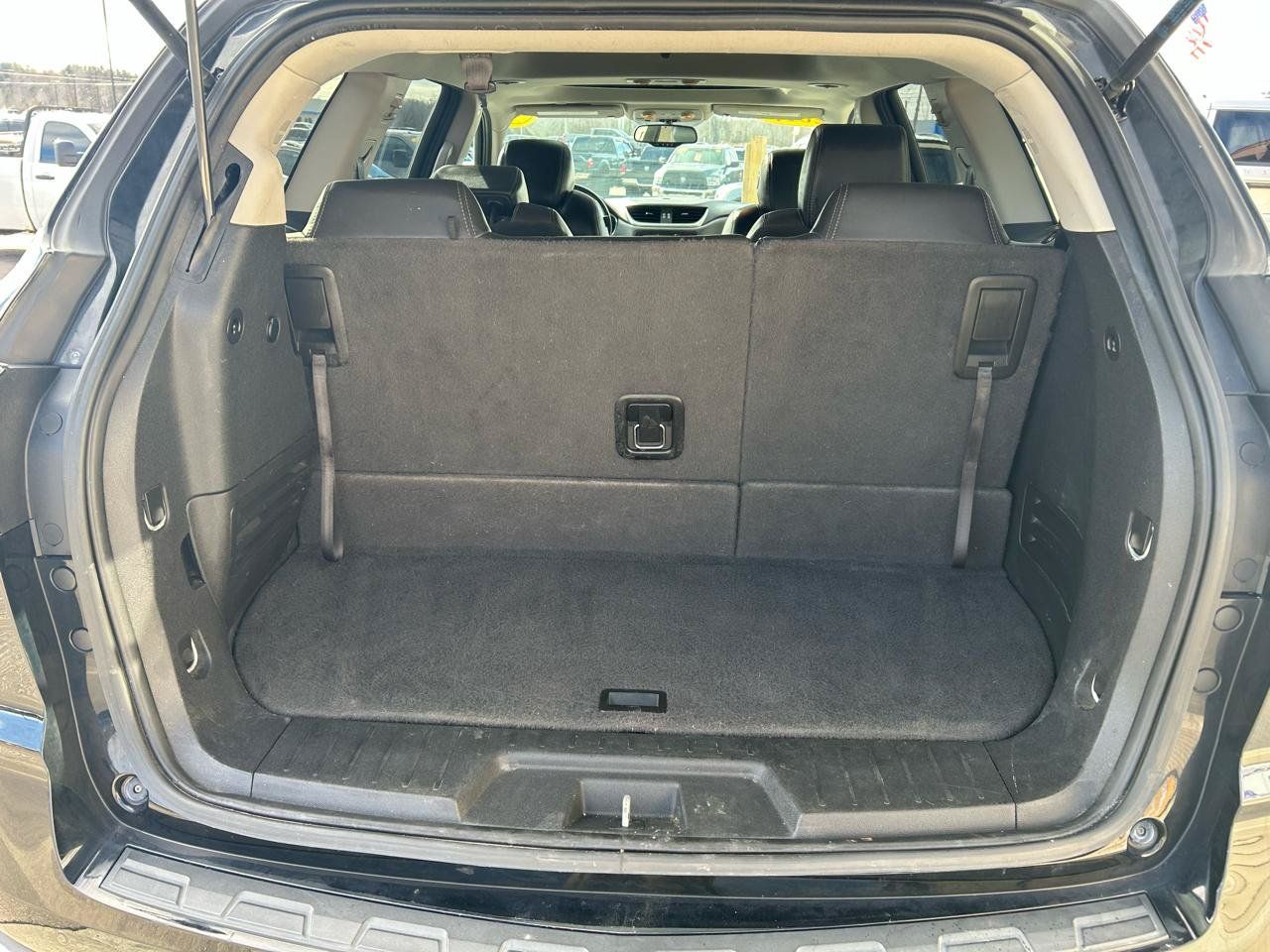 Used 2017 Chevrolet Traverse LT FWD image 18