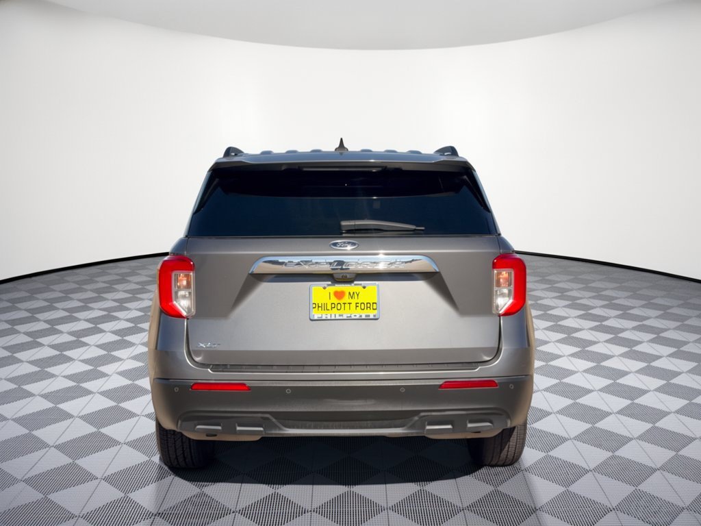 Used 2024 Ford Explorer XLT RWD image 11