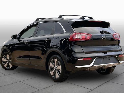 Used 2018 Kia Niro EX FWD image 11