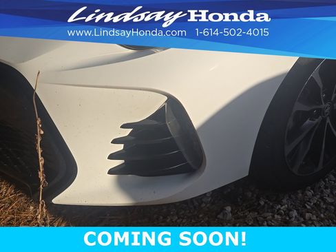 Used 2017 Toyota Corolla SE image 3