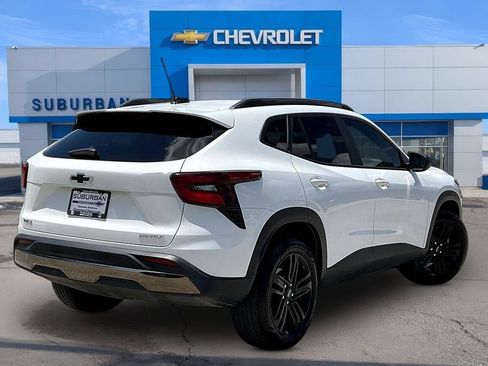 Used 2025 Chevrolet Trax ACTIV FWD image 4