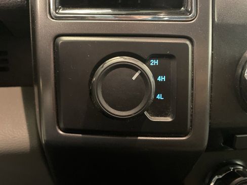 Used 2018 Ford F150 XLT image 24