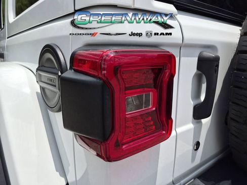 Used 2019 Jeep Wrangler Unlimited Rubicon AWD/4WD image 27
