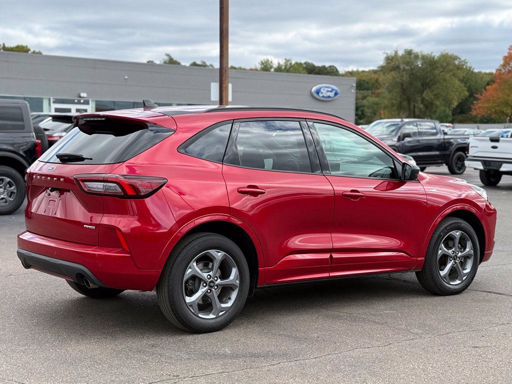 Used 2023 Ford Escape ST-Line w/ Tech Pack #1 AWD/4WD image 38