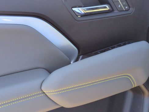 New 2026 Chevrolet Colorado ZR2 w/ ZR2 Bison Edition image 47